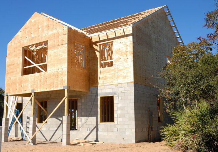 Recent Developments in U.S. Mortgage Rates and Housing Market: